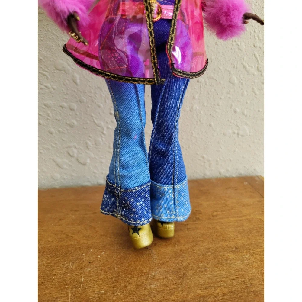 L.O.L. Surprise OMG Doll Royal Bee 10